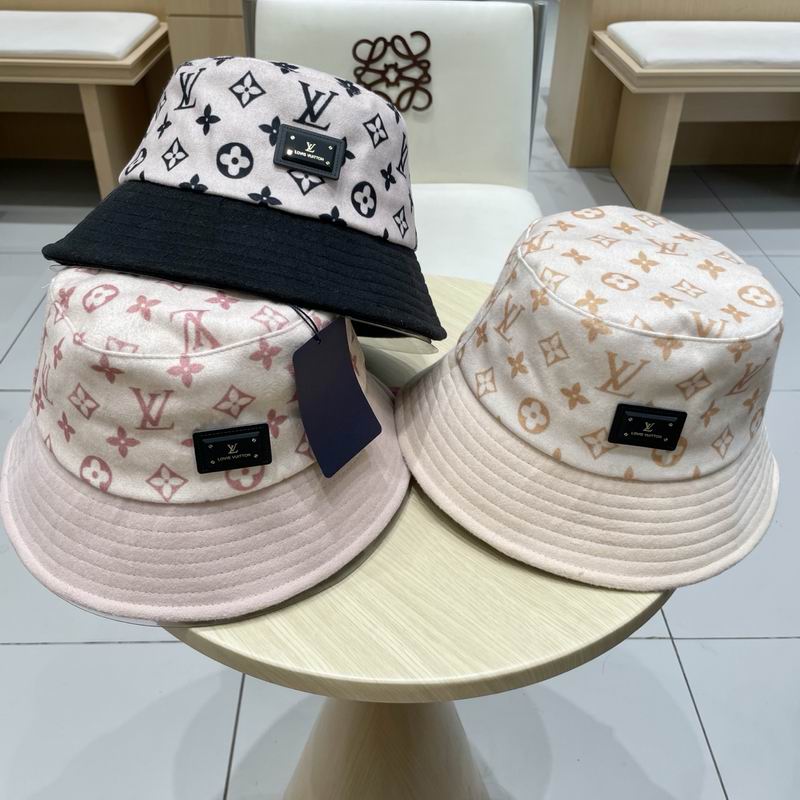 LV hat 062705